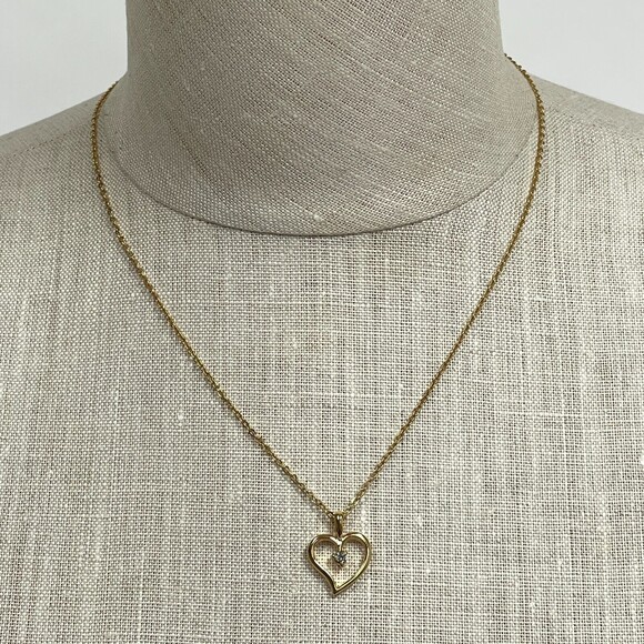 Gold-tone Chain Women's Fashion Heart Pendant Necklace - Picture 1 of 4